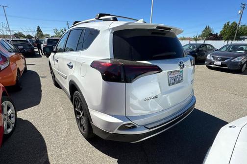 Blizzard Pearl 2016 Toyota RAV4 Limited