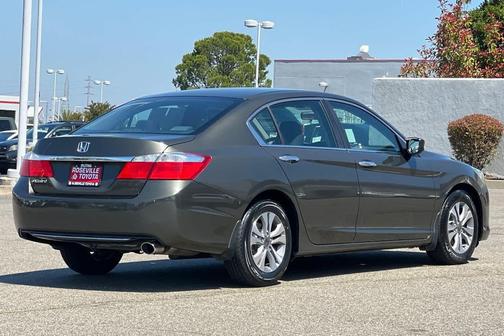 Modern Steel Metallic 2015 Honda Civic SE
