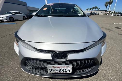 Classic Silver Metallic 2021 Toyota Corolla LE