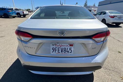 Classic Silver Metallic 2021 Toyota Corolla LE