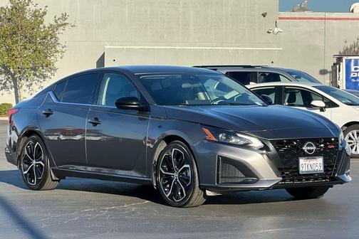 2024 Nissan Altima SR FWD