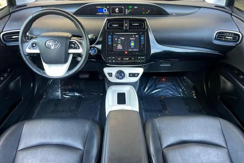 Blizzard Pearl 2016 Toyota Prius Four Touring