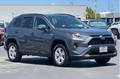 2021 Toyota RAV4 Hybrid XLE