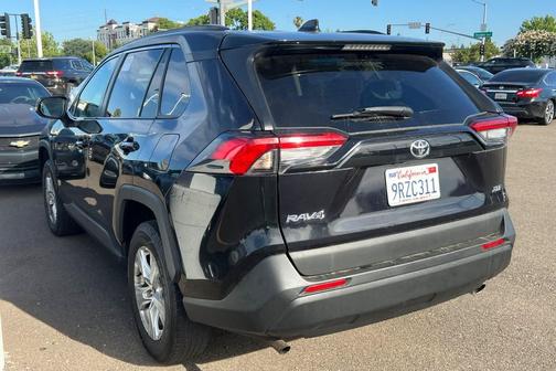 Midnight Black Metallic 2021 Toyota RAV4 XLE
