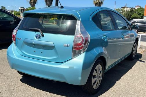 Summer Rain Metallic 2012 Toyota Prius c Two
