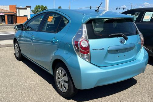 Summer Rain Metallic 2012 Toyota Prius c Two