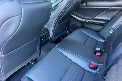 2018 Lexus IS 300 Base