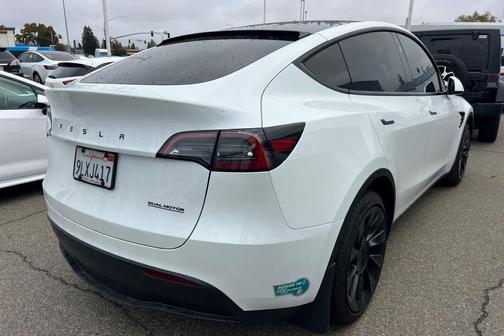 2024 Tesla Model Y Long Range Dual Motor All-Wheel Drive