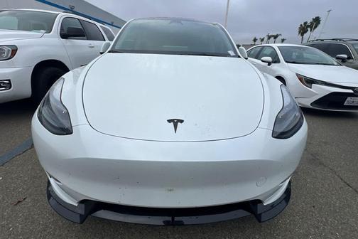 2024 Tesla Model Y Long Range Dual Motor All-Wheel Drive