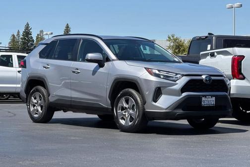 Silver Sky Metallic 2022 Toyota RAV4 Hybrid XLE
