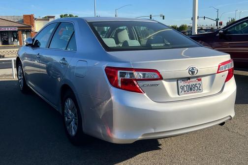 Classic Silver Metallic 2013 Toyota Camry LE