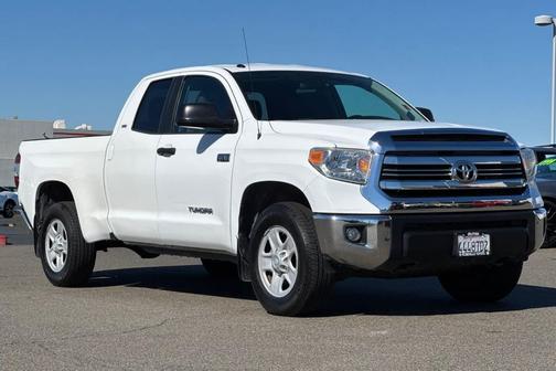 2017 Toyota Tundra SR5