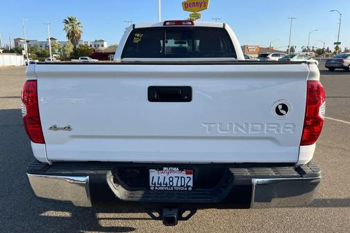 2017 Toyota Tundra SR5