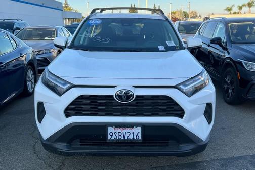 2025 Toyota RAV4 Hybrid LE