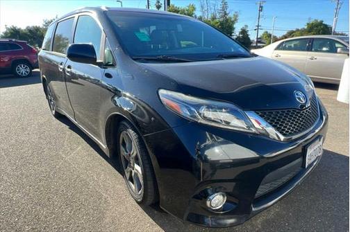 2017 Toyota Sienna SE