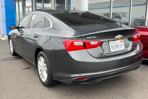 Nightfall Gray Metallic 2018 Chevrolet Malibu LT