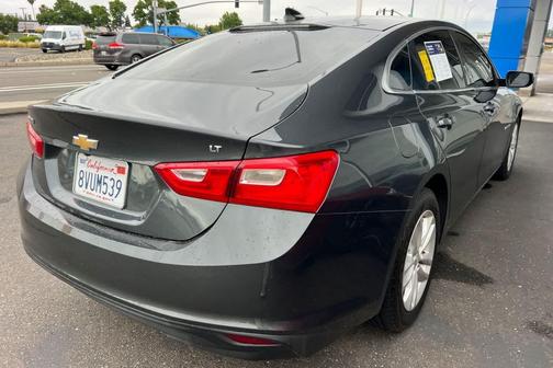 Nightfall Gray Metallic 2018 Chevrolet Malibu LT