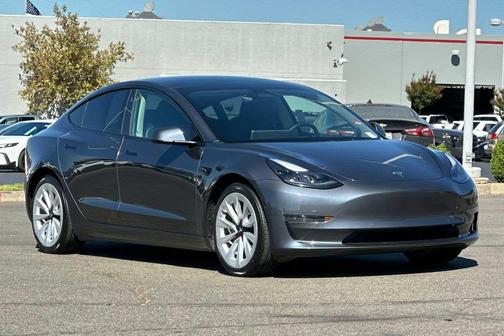 2022 Tesla Model 3 Standard Range