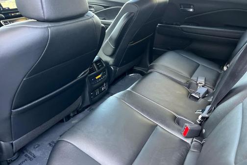 2021 Honda Pilot Touring 8-Passenger