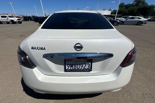 Pearl White 2014 Nissan Maxima S