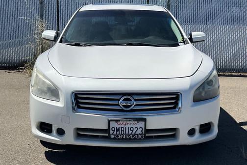 Pearl White 2014 Nissan Maxima S