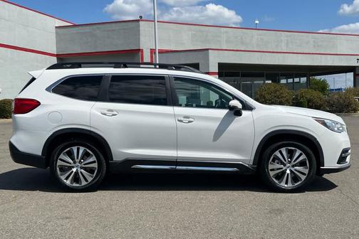 Crystal White Pearl 2019 Subaru Ascent Limited 7-Passenger