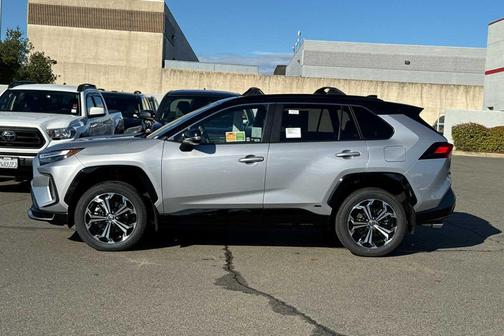 2025 Toyota RAV4 Hybrid SE