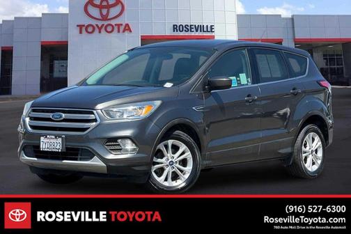 Magnetic Metallic 2017 Ford Escape SE