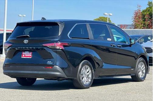 2021 Toyota Sienna XLE 7 Passenger