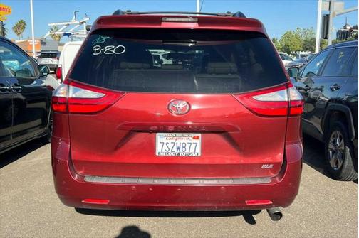 2016 Toyota Sienna XLE
