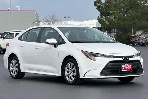 2025 Toyota Corolla LE