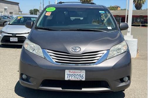 2015 Toyota Sienna XLE Premium