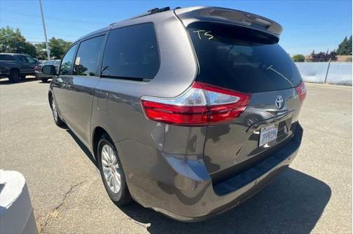 2015 Toyota Sienna XLE Premium