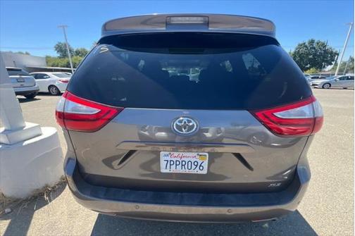 2015 Toyota Sienna XLE Premium