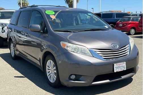 2015 Toyota Sienna XLE Premium