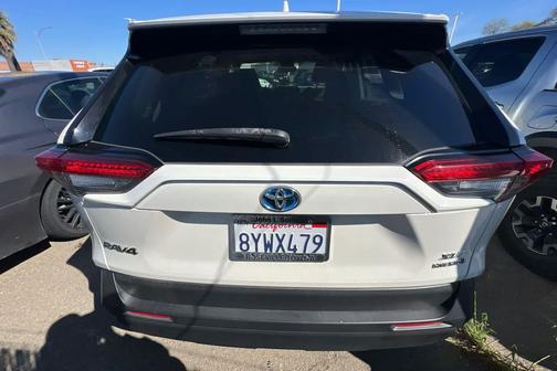 2021 Toyota RAV4 Hybrid XLE Premium