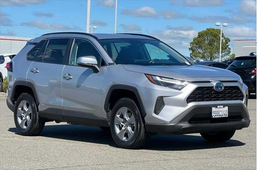 2022 Toyota RAV4 Hybrid XLE