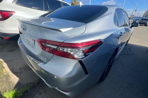 2024 Toyota Camry Hybrid SE