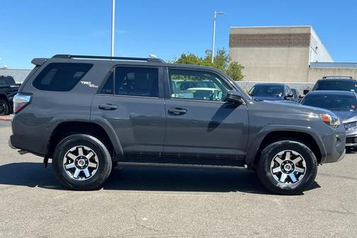 2024 Toyota 4Runner TRD Off Road