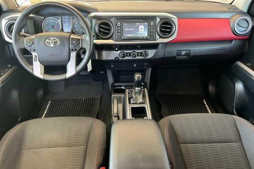 2017 Toyota Tacoma SR5