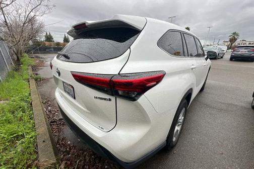 2020 Toyota Highlander Hybrid LE