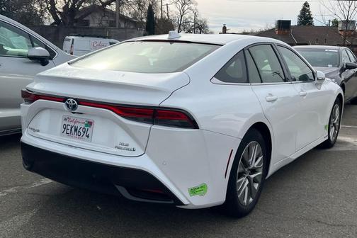 2022 Toyota Mirai Base