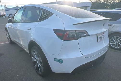 2023 Tesla Model Y Long Range Dual Motor All-Wheel Drive