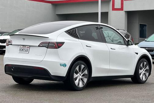 2023 Tesla Model Y Long Range Dual Motor All-Wheel Drive