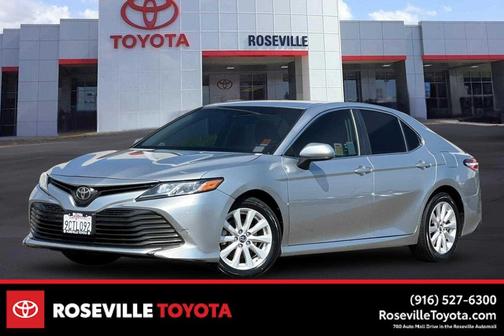 Celestial Silver Metallic 2018 Toyota Camry LE