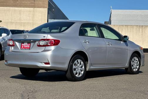 2011 Toyota Corolla LE