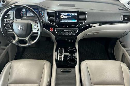 2019 Honda Pilot Touring 8-Passenger