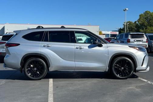 2024 Toyota Highlander XSE