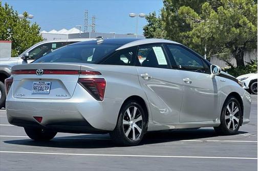 2017 Toyota Mirai Base