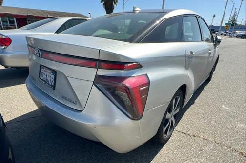 2017 Toyota Mirai Base